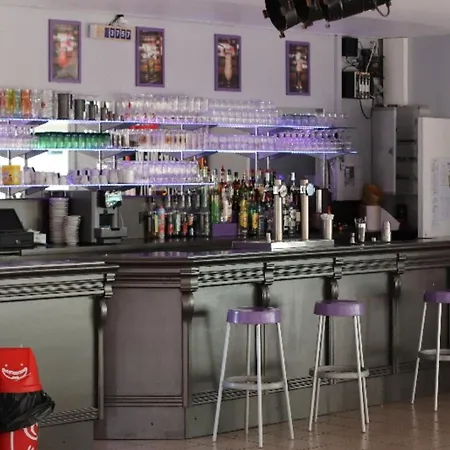 Mobil-home Pmr Avec Terrasse à Brétignolles-sur-mer - Api-1-52-327 Camping *