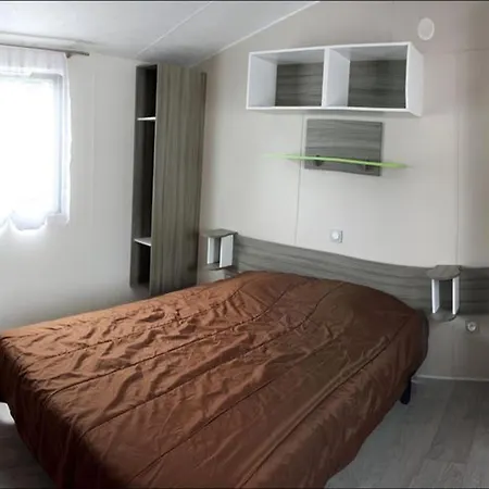 Mobil-home Pmr Avec Terrasse A - Api-1-52-327 Kamp alanı