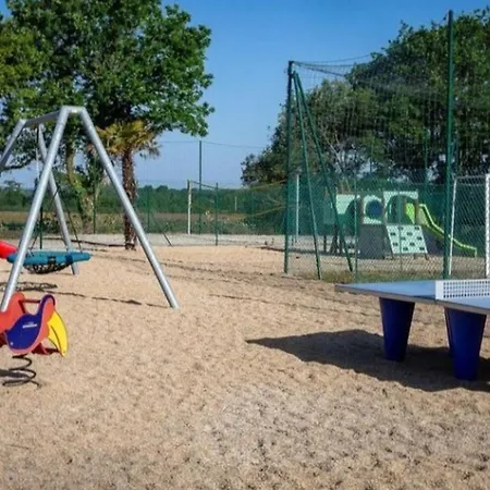 Campingplatz Mobil-home Pmr Avec Terrasse A - Api-1-52-327 *