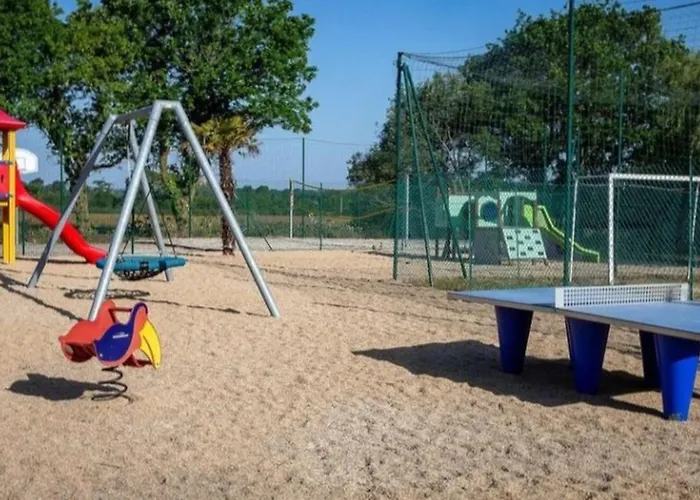 Camping Mobil-home Pmr Avec Terrasse A - Api-1-52-327 *